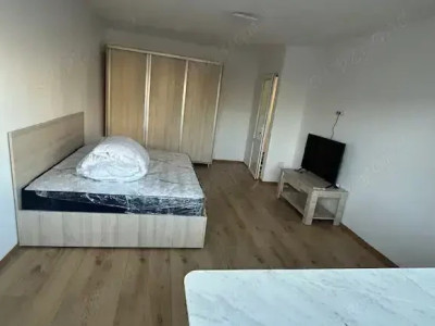 Garsonieră 40 mp, renovată + utilată modern, la 12 min de metrou Dristor