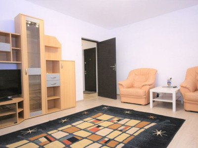 Apartament de 2 camere, decomandat, 7 min metrou, Nerva Traian
