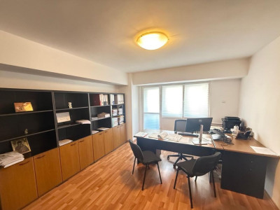 Apartament de 3 camere,  70 mp, decomandat, zona Iancului 