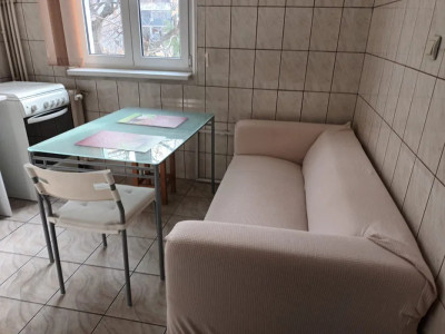 Apartament 2 camere decomandat în Titan – liniște și aproape de metrou