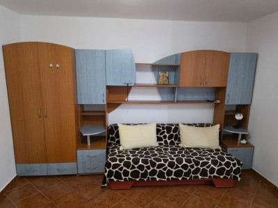 Garsonieră renovată, mobilată, cu parcare – Mihai Bravu