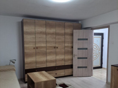 Garsoniera modernă, decomandată, la 10 minute de metrou - Drumul Sării