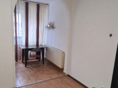 Apartament de 2 camere, 10 minute de metrou Apărătorii Patriei
