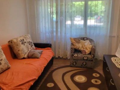 Apartament de 3 Camere, Decomandat – la 8 Min de Metrou Costin Georgian