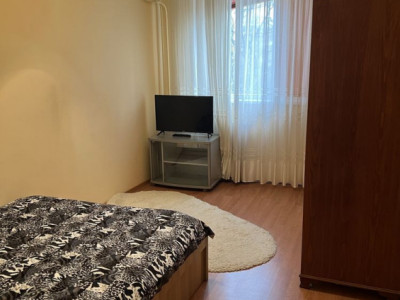 Apartament de 2 camere decomandat - metrou Titan 