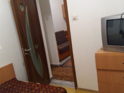 Apartament de 2 camere – 35 mp, Centrală proprie, la 10 minute de metrou