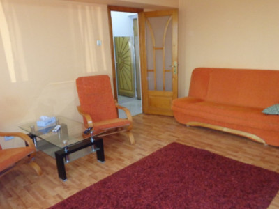 Garsoniera decomandata, balcon, boiler, zona Dorobanti 