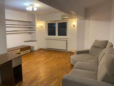 Apartament  de 3 camere generos - Tineretului, vedere către parc