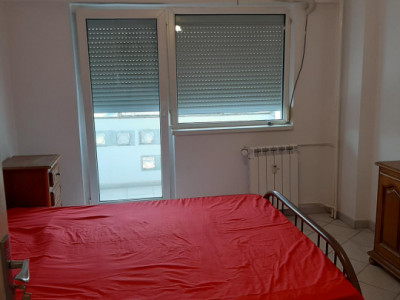 Descoperă confortul urban: 2 camere decomandate, aproape de Piața Unirii