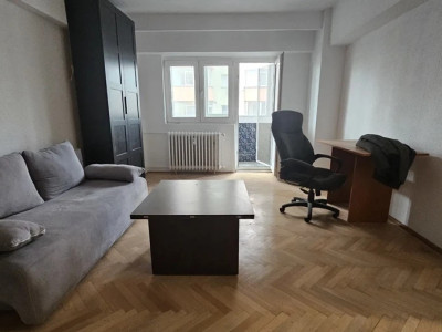 Apartament 3 camere de închiriat, pet friendly 80 mp, decomandat, Calea Moșilor