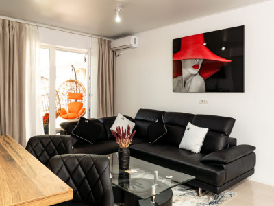 Apartament de 2 camere, mobilat premium, parcare inclusa – Parcul Carol