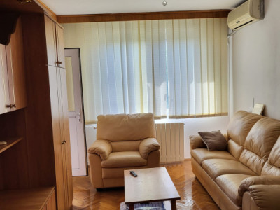 Apartament de 4 camere, 2 bai, 85 mp, pet friendly, zona Aparatorii Patriei