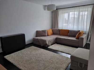 Apartament de 3 camere, 75 mp, centrala, balcon, zona Pipera