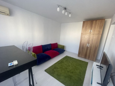 Apartament de 2 camere proaspat renovat si complet mobilat- zona Piata Victoriei