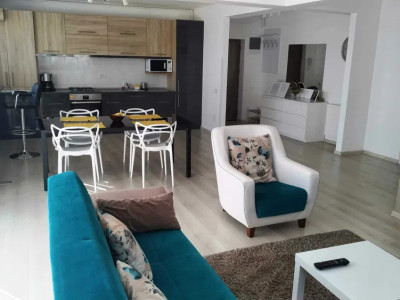 Apartament de 3 camere, centrala, parcare, zona Pipera