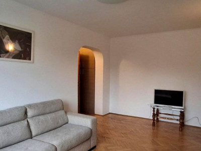 Apartament 3 camere, 60 mp, centrala proprie, langa metrou, zona Cotroceni