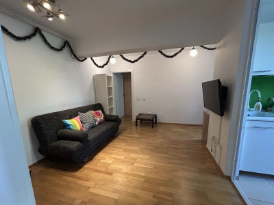 Apartament de 3 camere,centrala proprie,parcare, la 6 minute de metrou-Lujerului