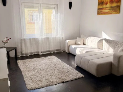 Apartament de 2 camere în vilă, centrală, parcare inclusă - Parcul Carol