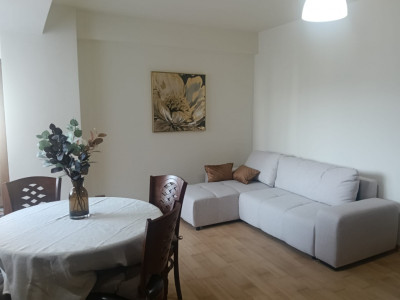 Apartament de 2 camere, 60 mp, centrala proprie zona - Mall Vitan