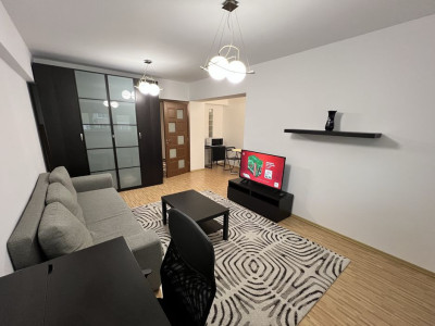 Garsoniera complet mobilata , pozitionata intr o zoona buna - piata Victoriei 