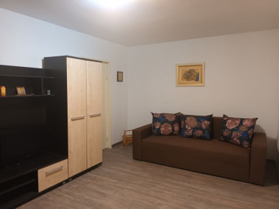 Apartament de 2 camere lângă metrou Titan – renovat complet, balcon generos