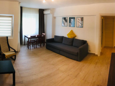Apartament de 3 camere, 85 mp, la 11 minute de metrou, balcon, zona Aviației 