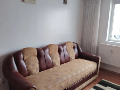 Apartament de 2 camere, 40 mp, centrala, balcon, zona Arcul de Triumf 