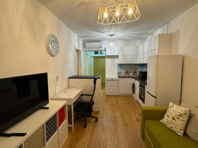 Apartament de 2 camere, 43 mp, centrala, balcon, Aviației Park 