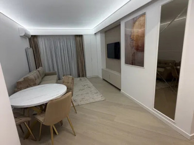 Apartament de 2 camere, 50 mp, prima închiriere, centrala, Cortina North