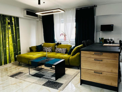 Apartament de 3 camere, 86 mp, centrala, 2 balcoane, zona Băneasa 