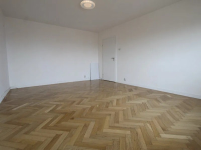 Garsonieră decomandată – zona Piața Alba Iulia, etaj 8, 40 mp, nemobilată