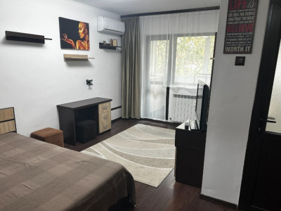 Garsoniera, 35 mp, bucatarie inchisa, balcon, zona Diham 
