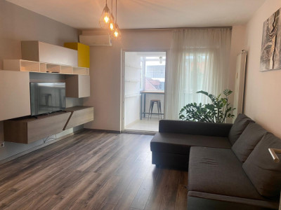 Apartament de 2 camere, 54 mp, aproape de metrou, balcon, Dorobanti