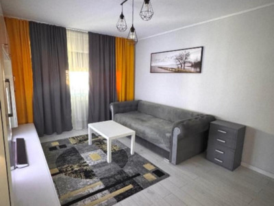 Garsonieră 36 mp – Piața Romană, etaj 8/8, renovată, 2 min metrou