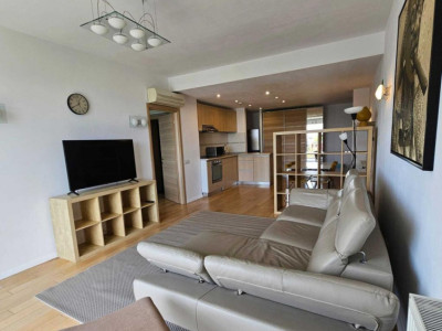 Apartament de 2 camere, 60 mp, parcare, centrala, balcon, Sisesti 