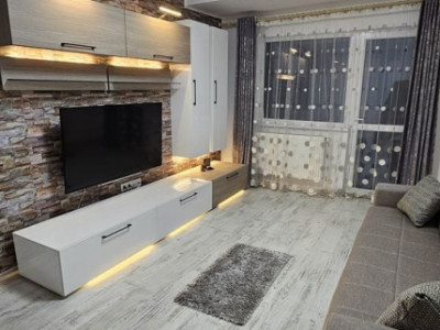 Apartament 2 camere – Pallady, lângă Parcul Teilor, etaj 2/3, centrală proprie