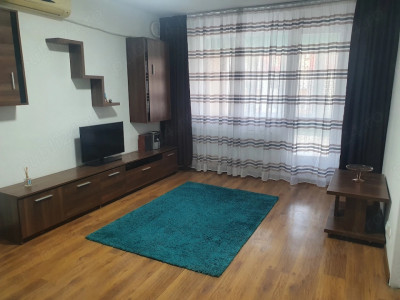 2 camere decomandat 60 mp – 1 Decembrie 1918, balcon, etaj 4/10, 2 min metrou