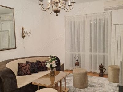 Apartament de 2 camere, 55 mp, centrala, balcon, zona Piața Amzei