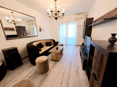 Apartament de 2 camere, 55 mp, centrala, balcon, zona Piața Amzei