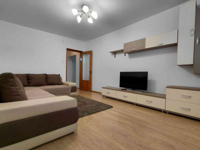 Apartament de 3 camere decomandat, 2 min metrou 1 Decembrie, etaj 7/10