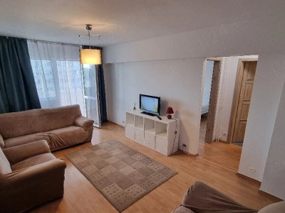 Apartament de 3 camere, 72 mp, balcon închis, două băi, Stefan cel Mare