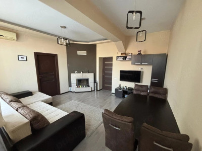 Apartament de 3 camere, 74 mp, parcare, centrala, șemineu pe lemne, zona Domenii