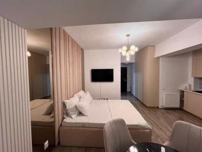 Garsoniera, 35 mp, parcare, centrala, balcon, bloc nou, Ultracentral