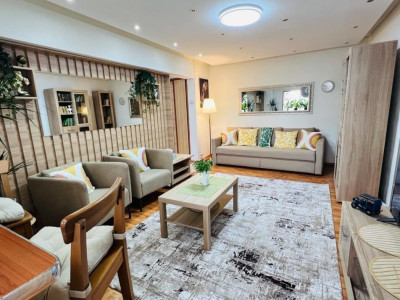 Apartament de 4 camere, 81 mp, 2 bai, balcon, Calea Moșilor 