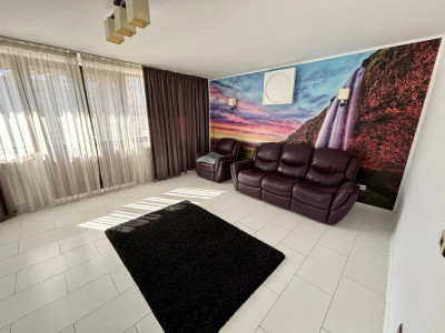 Apartament de 2 camere, 70 mp, paracare, terasa 40 mp, zona Giurgiului
